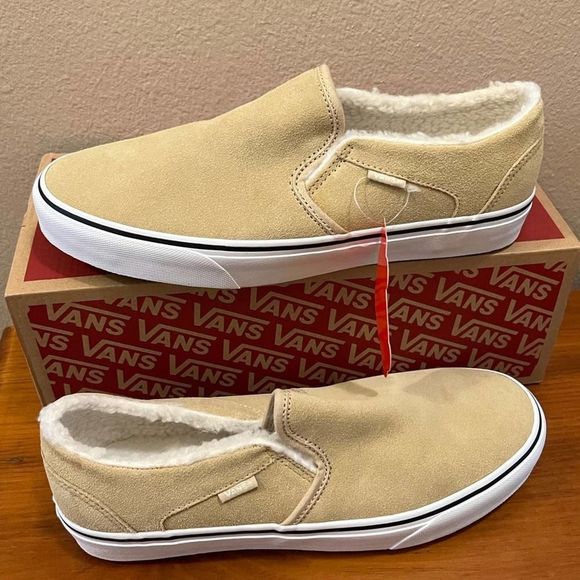 Vans Shoes - Vans Asher Suede Sherpa-Size 11